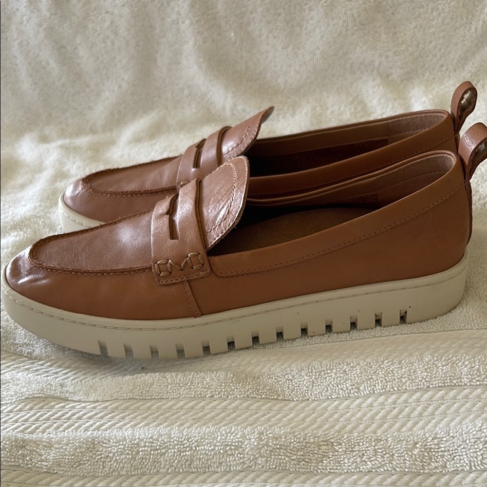 Vionic Uptown leather loafer 8.5